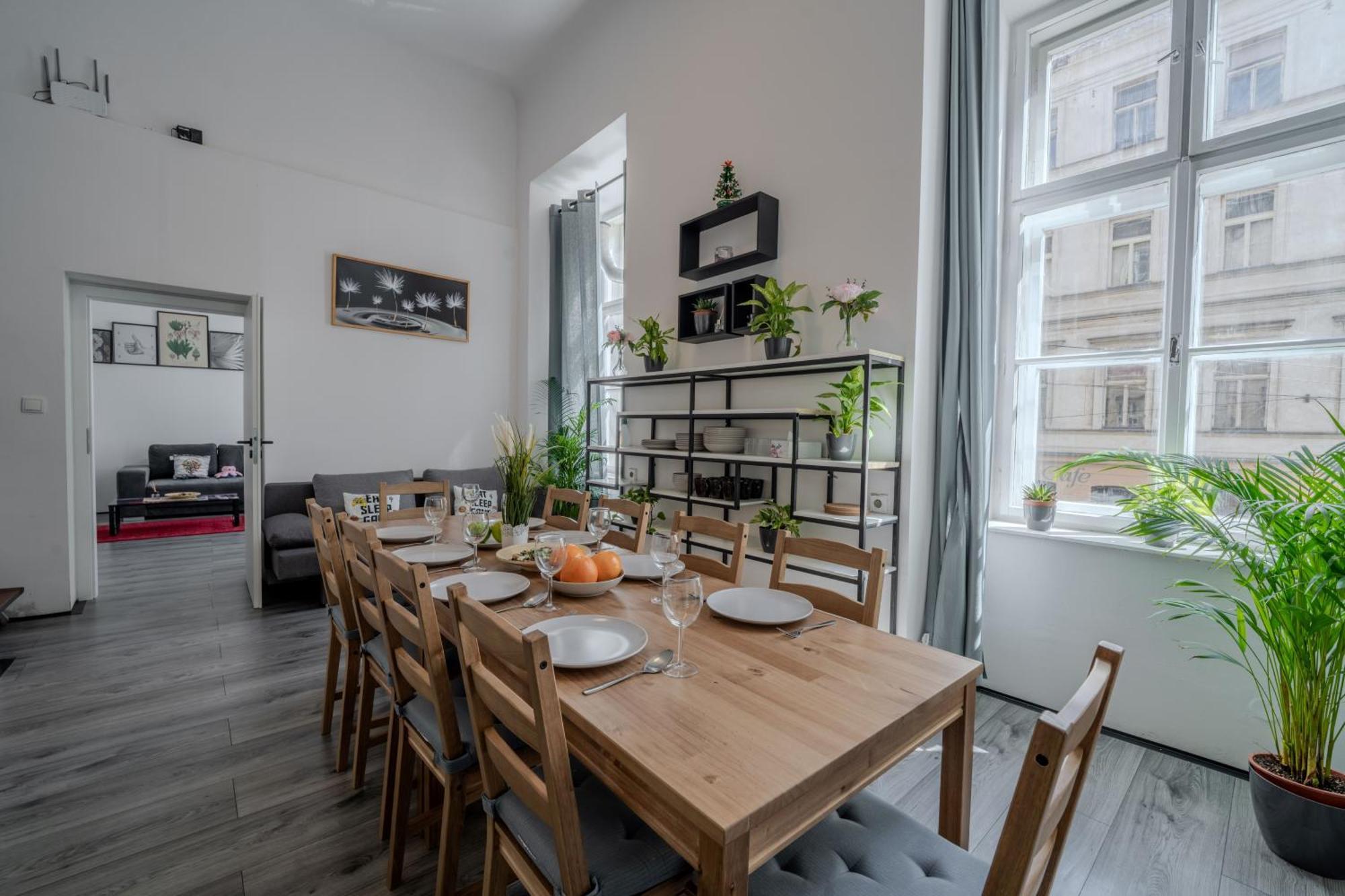 Apartament Stunning & Spacious 2bdr Apt In Center